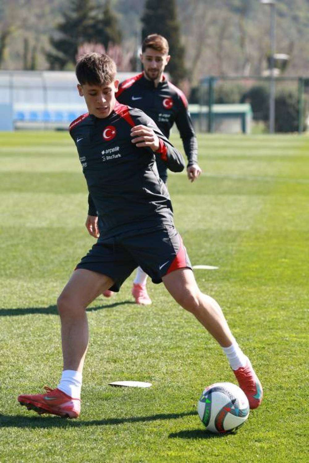 Avrupa devleri Arda Güler’i istiyor