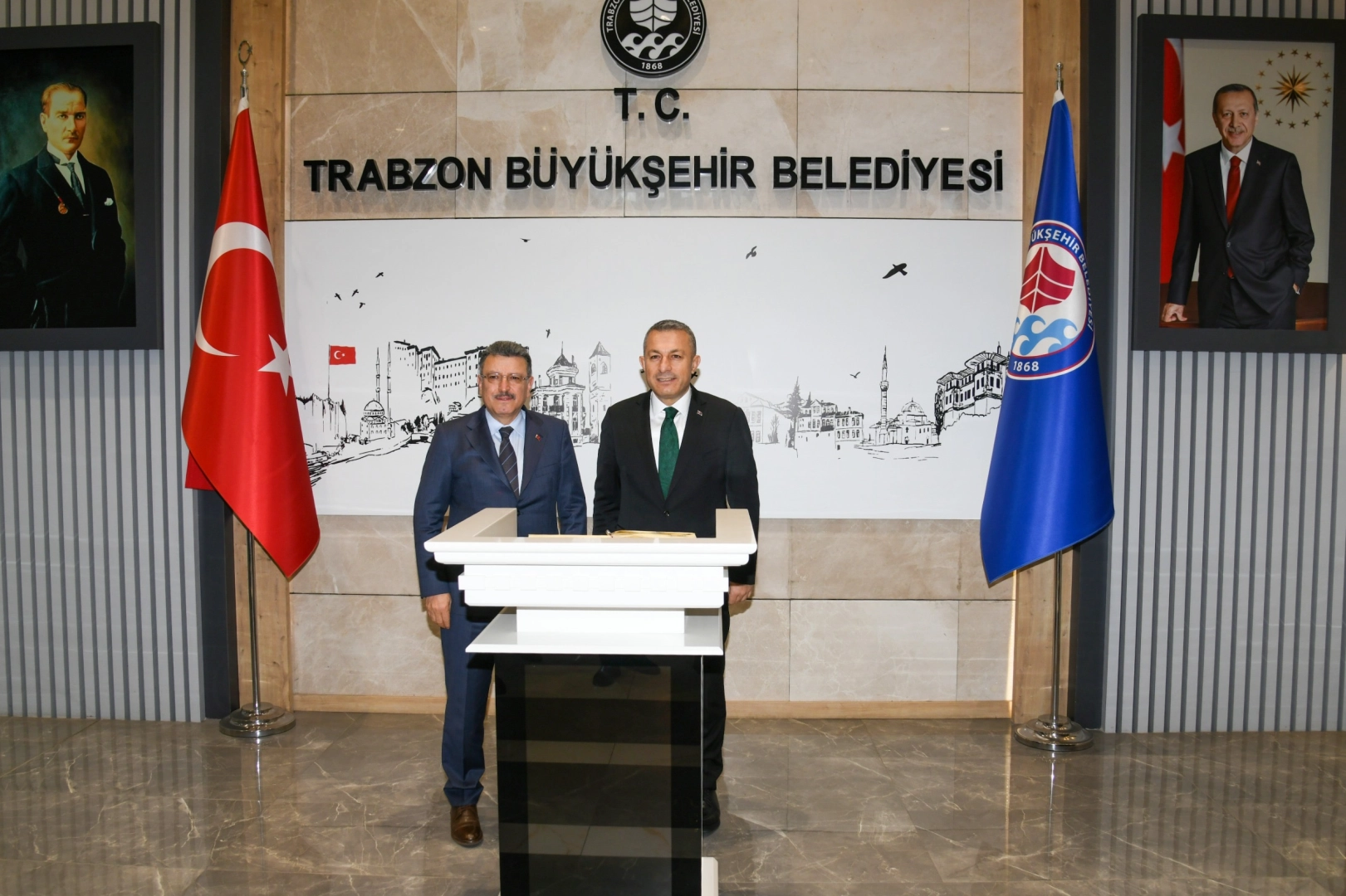 Trabzon Valisi Şahin&rsquo;den B&uuml;y&uuml;kşehir&rsquo;e ziyaret