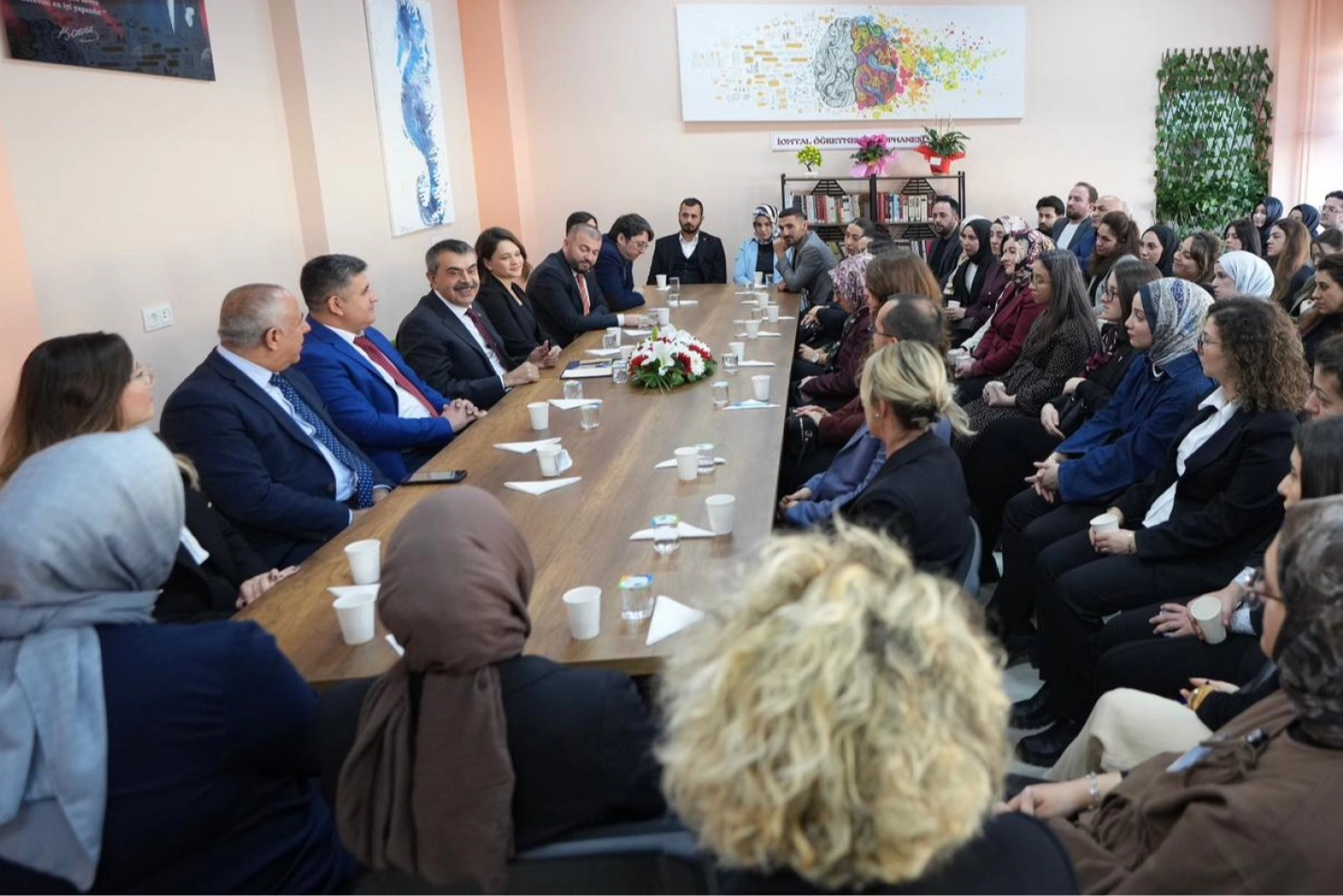 &Ouml;ğretmenler i&ccedil;in meslekte kariyer basamakları kılavuzu yayımlandı