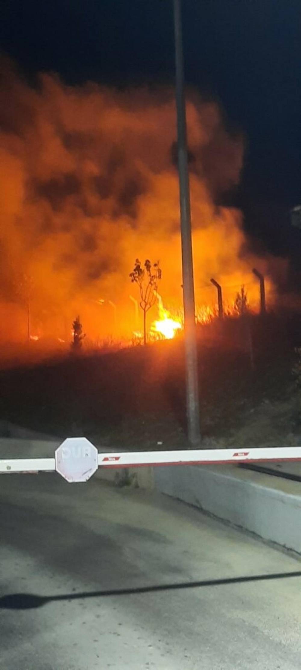 İzmir Şehirlerarası Otobüs Terminali'ndeki yangın söndürüldü