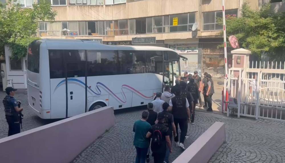Vergi kaçırıp, FETÖ'ye para aktardıkları belirlenen künefeci zinciri şüphelilerinden 13'ü tutuklandı 