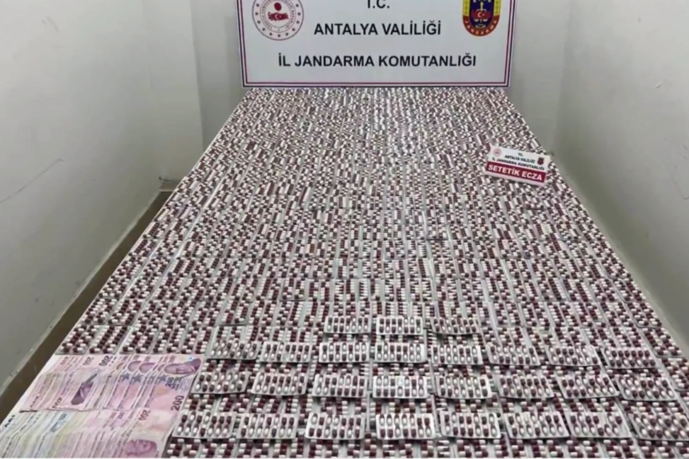 25 ilde uyuşturucu satıcılarına dev operasyon! 3 milyon hap ve kilolarca madde yakalandı