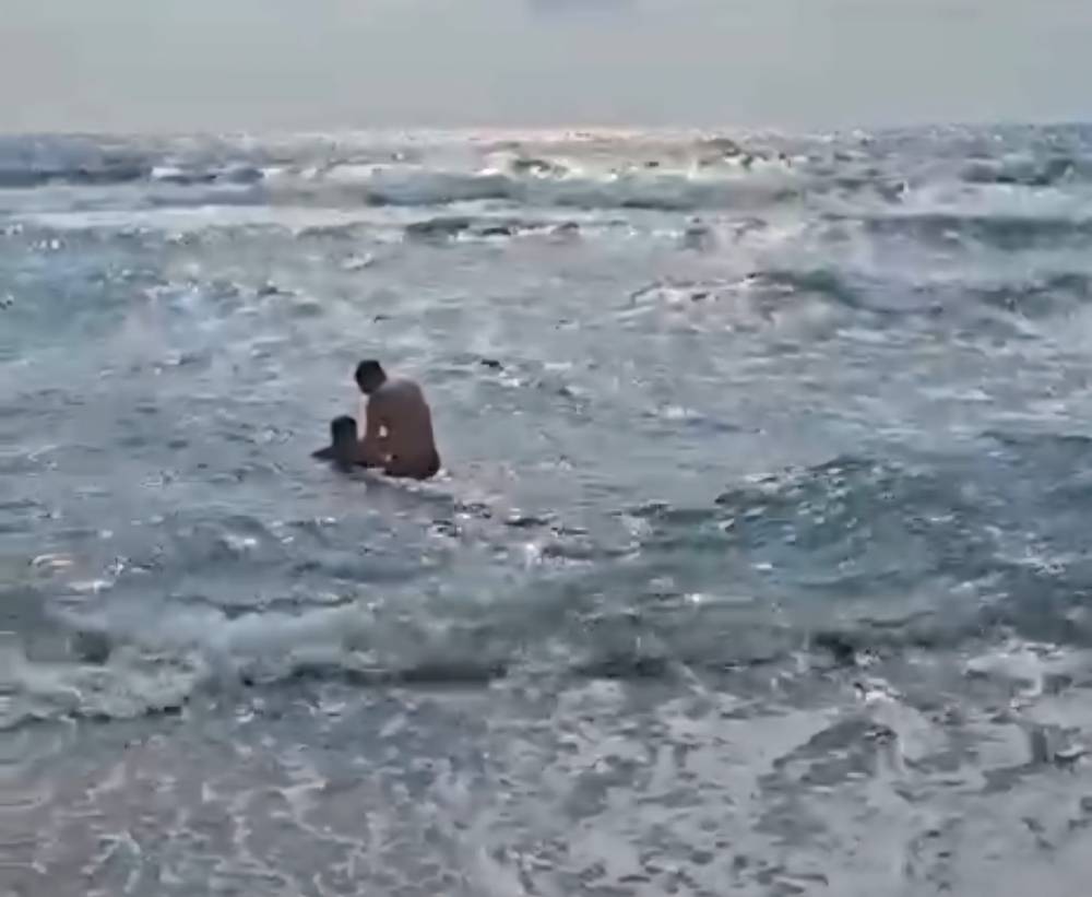 Denizde açığa sürüklenen 2 kuzenden 1’i öldü