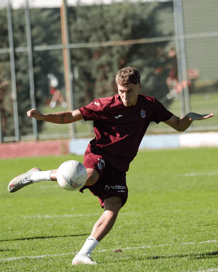 Trabzonspor U19 İstanbul Yolcusu: Galatasaray Derbisi Hazırlıkları Bitti!