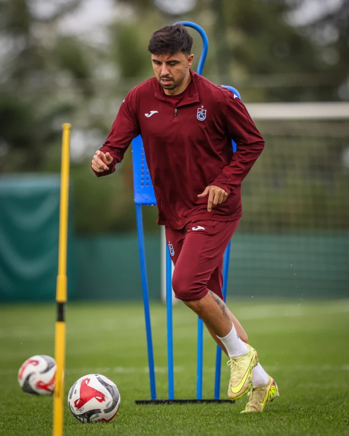 Trabzonspor'da Galatasaray Derbisi Hazırlığı: Taktik ve Pas Çalışması!