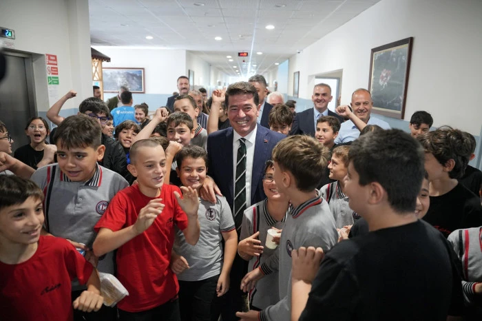 Ortahisar’dan Eğitime Çifte Destek: Okul Bahçeleri Şenlendi!