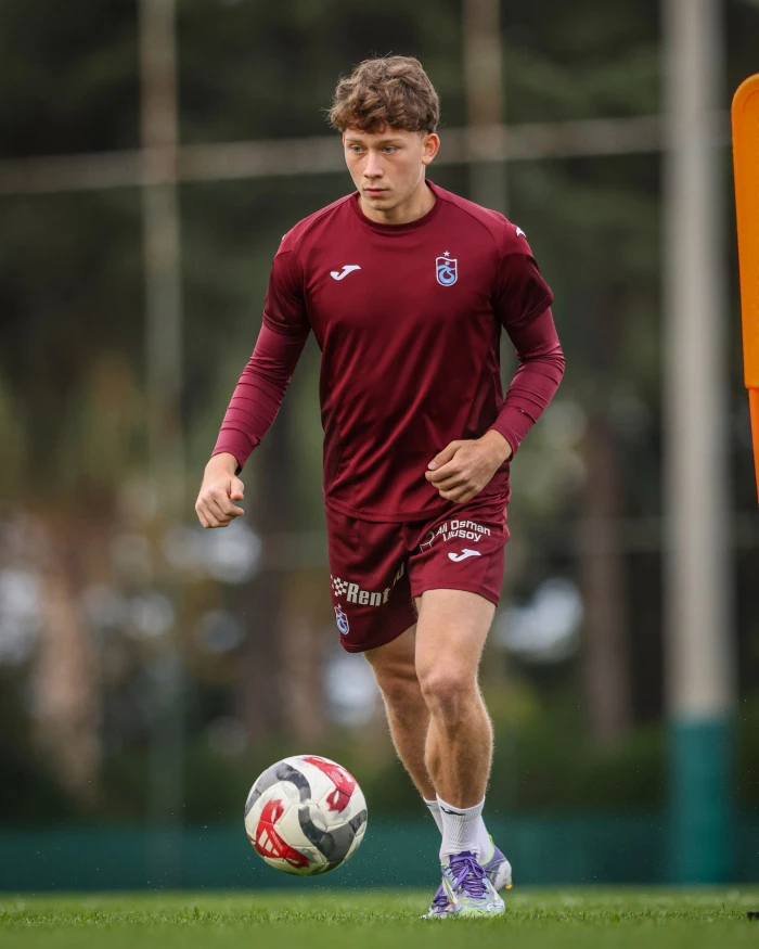 Trabzonspor'da Galatasaray Derbisi Hazırlığı: Taktik ve Pas Çalışması!