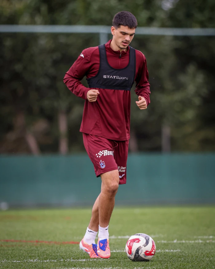 Trabzonspor'da Galatasaray Derbisi Hazırlığı: Taktik ve Pas Çalışması!