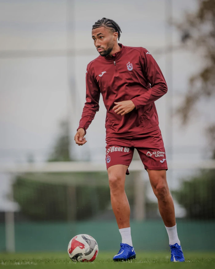 Trabzonspor'da Galatasaray Derbisi Hazırlığı: Taktik ve Pas Çalışması!