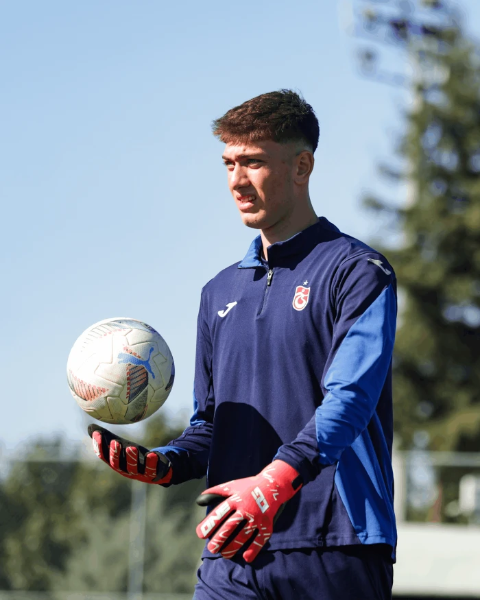 Trabzonspor U19 İstanbul Yolcusu: Galatasaray Derbisi Hazırlıkları Bitti!