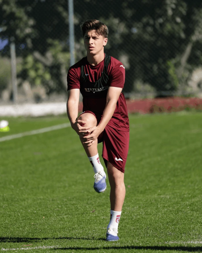 Trabzonspor U19 İstanbul Yolcusu: Galatasaray Derbisi Hazırlıkları Bitti!
