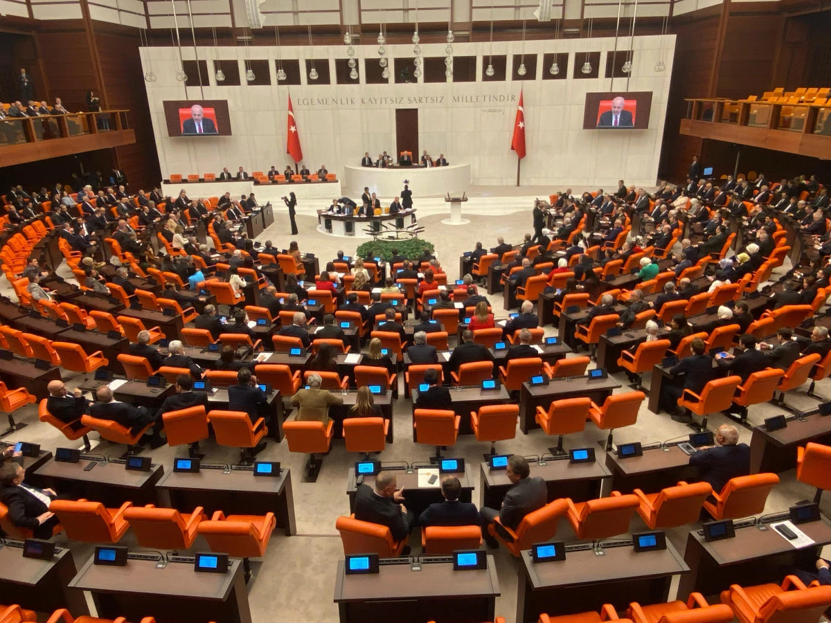 AK Parti, Diyanet İşleri Başkanlığı ile ilgili düzenlemelerin yer aldığı teklifi TBMM'ye sundu