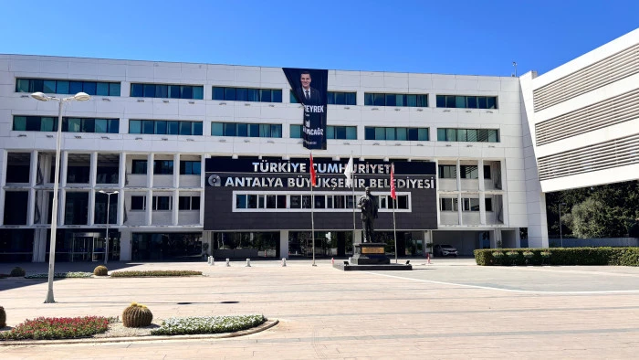 Antalya Büyükşehir Belediye Başkanı Böcek gözaltına alındı (3)