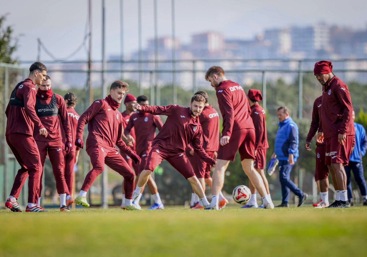 Antalya &Ouml;ncesi Taktik PROVA: Trabzonspor Hazırlıkları TAMAMLIYOR!