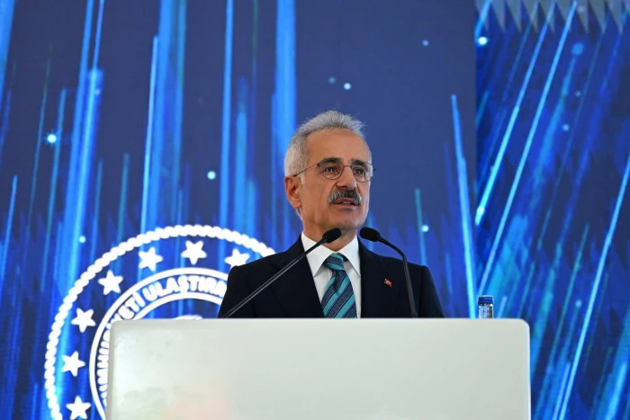 Bakan Uraloğlu: Irak'ta kalan 2 uçağımızı bugün getireceğiz/Haber eklendi