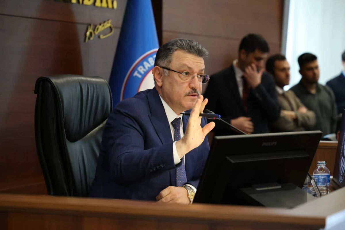 Başkan Gen&ccedil;&rsquo;ten İBB&rsquo;ye &Ccedil;ağrı: Trabzonspor Davasından Vazge&ccedil;in!