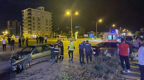 Bayburt'taki trafik kazasında 8 kişi yaralandı