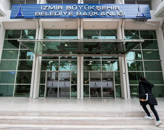 Belediye-İş Sendikası: İzmir'de Cemil Tugay 228 çalışanın işine son verdi