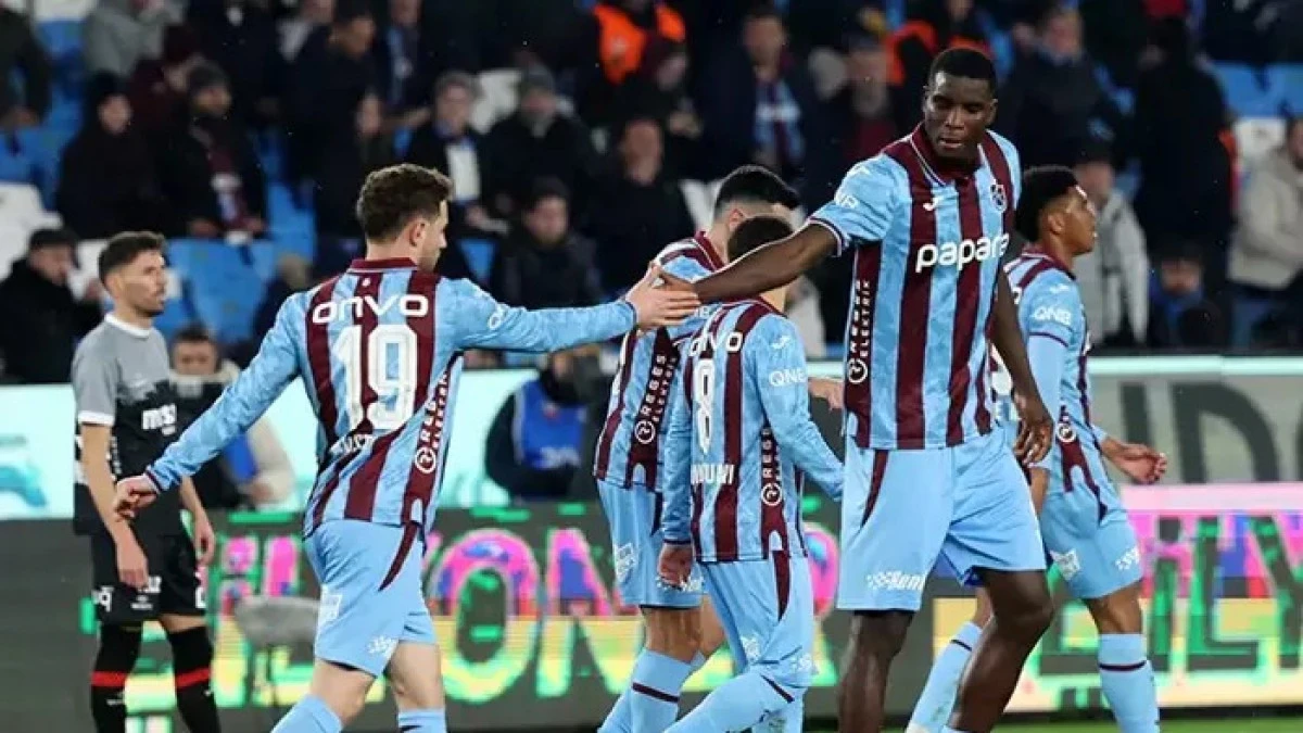 Boş trib&uuml;nler ve oyun! Yazarların Trabzonspor yorumları