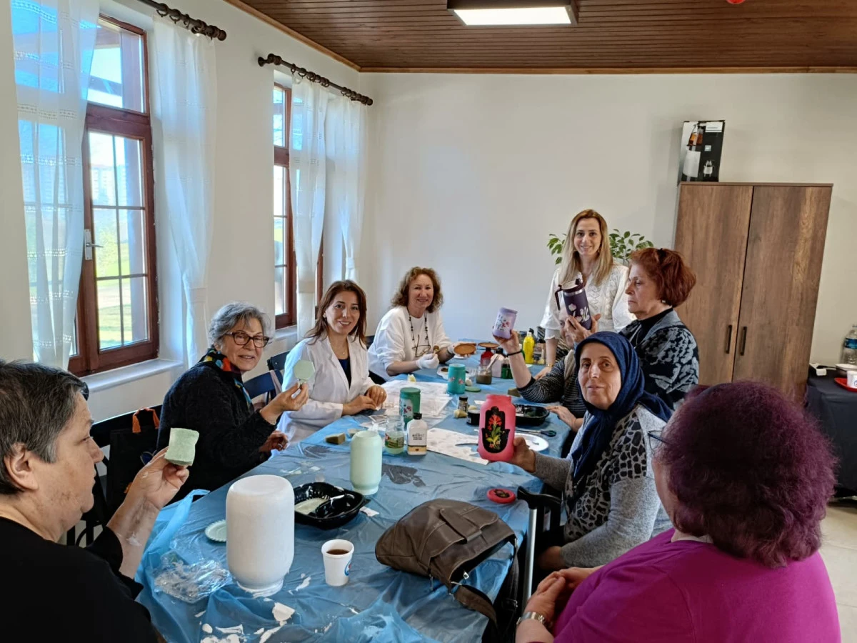 B&uuml;y&uuml;klerden Yoğun İlgi: Trabzon&rsquo;da 65 Yaş &Uuml;st&uuml; İ&ccedil;in Hayat Boyu &Ouml;ğrenme Seferberliği!