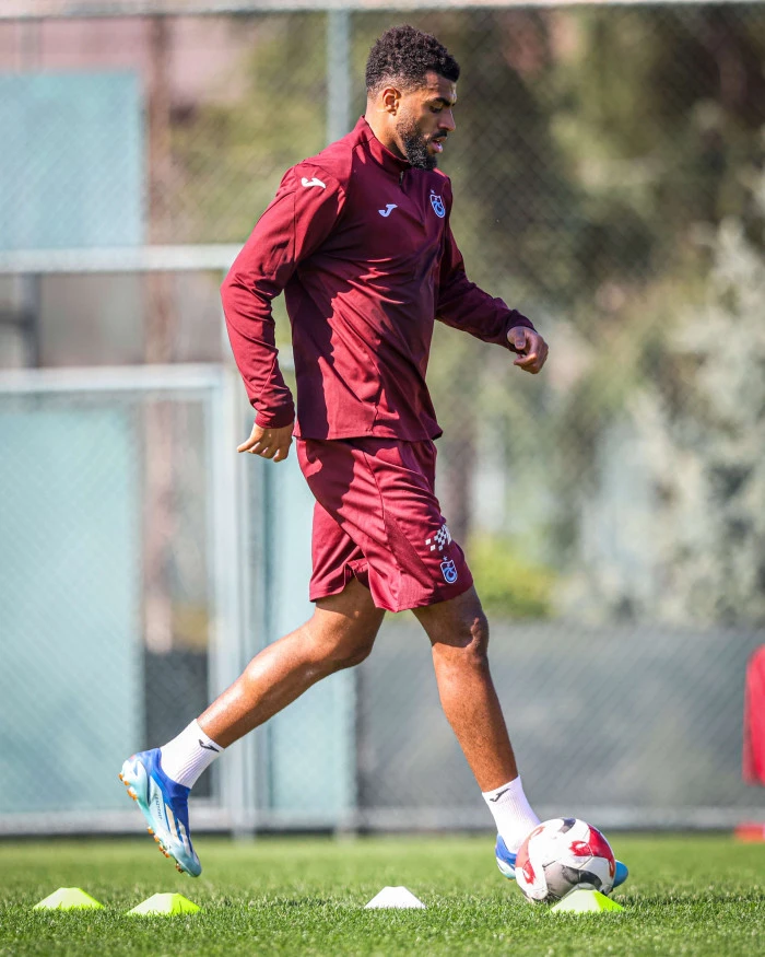 Zirve Randevusu Başladı: Trabzonspor'da Galatasaray Derbisi Mesaisi