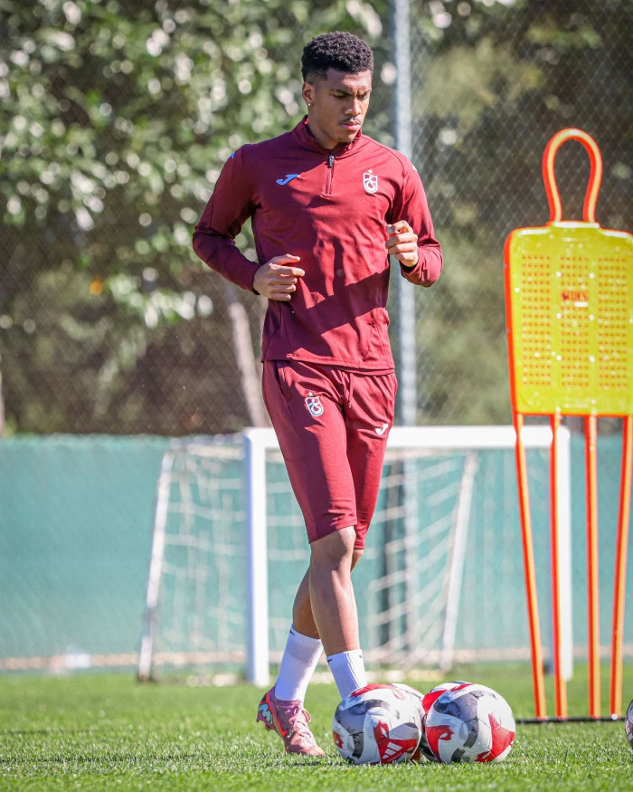 Fırtına'da Son İdman Bitti: Gözler Artık İstanbul'da!