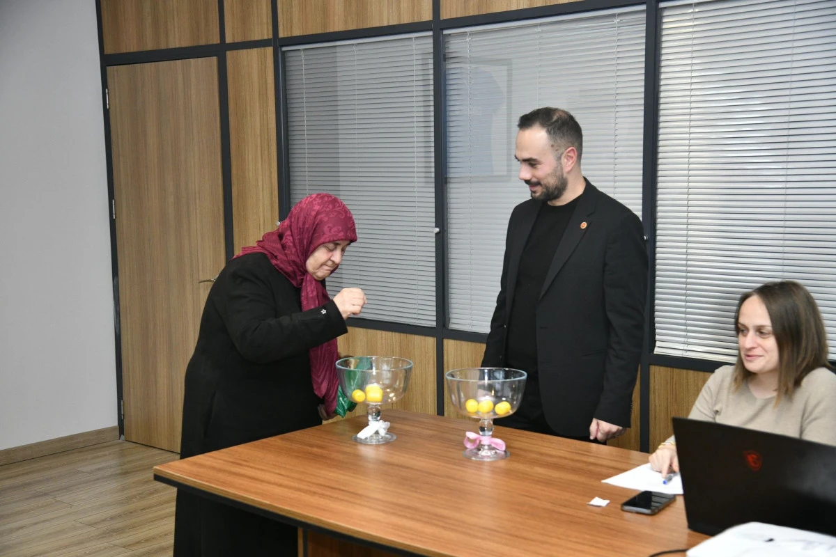 ÇAĞLAYAN'DA DÖNÜŞÜM HIZ KAZANDI: Kentsel Dönüşümde Daire Kuraları Çekiliyor!