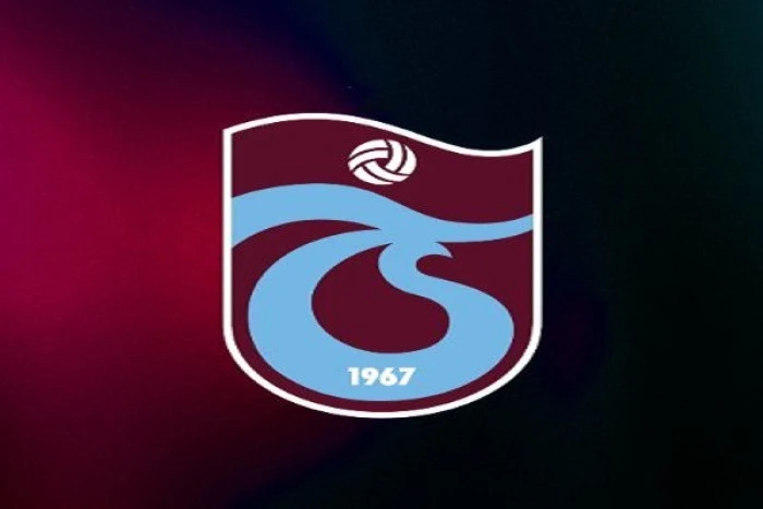 Çift Yönlü Hareketlilik: Trabzonspor'da Bir Ayrılık, Bir Transfer!