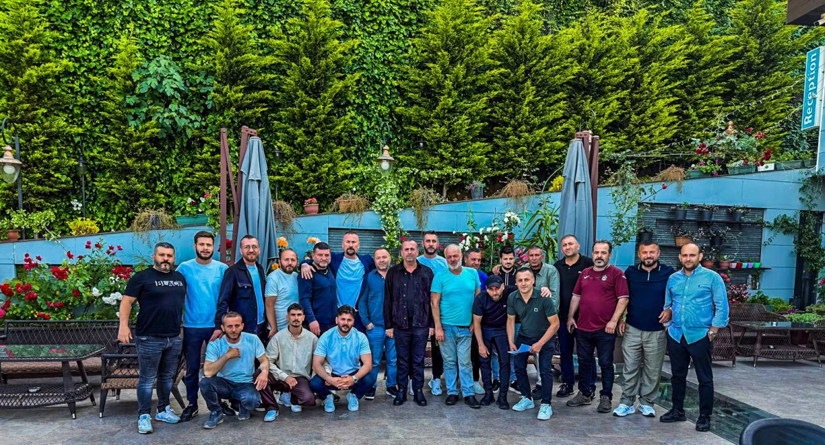 &Ccedil;ılgınlar Grubu&rsquo;ndan Resmi A&ccedil;ıklama: Trabzonspor Trib&uuml;nleri Tek &Ccedil;atı Altında Birleşti!
