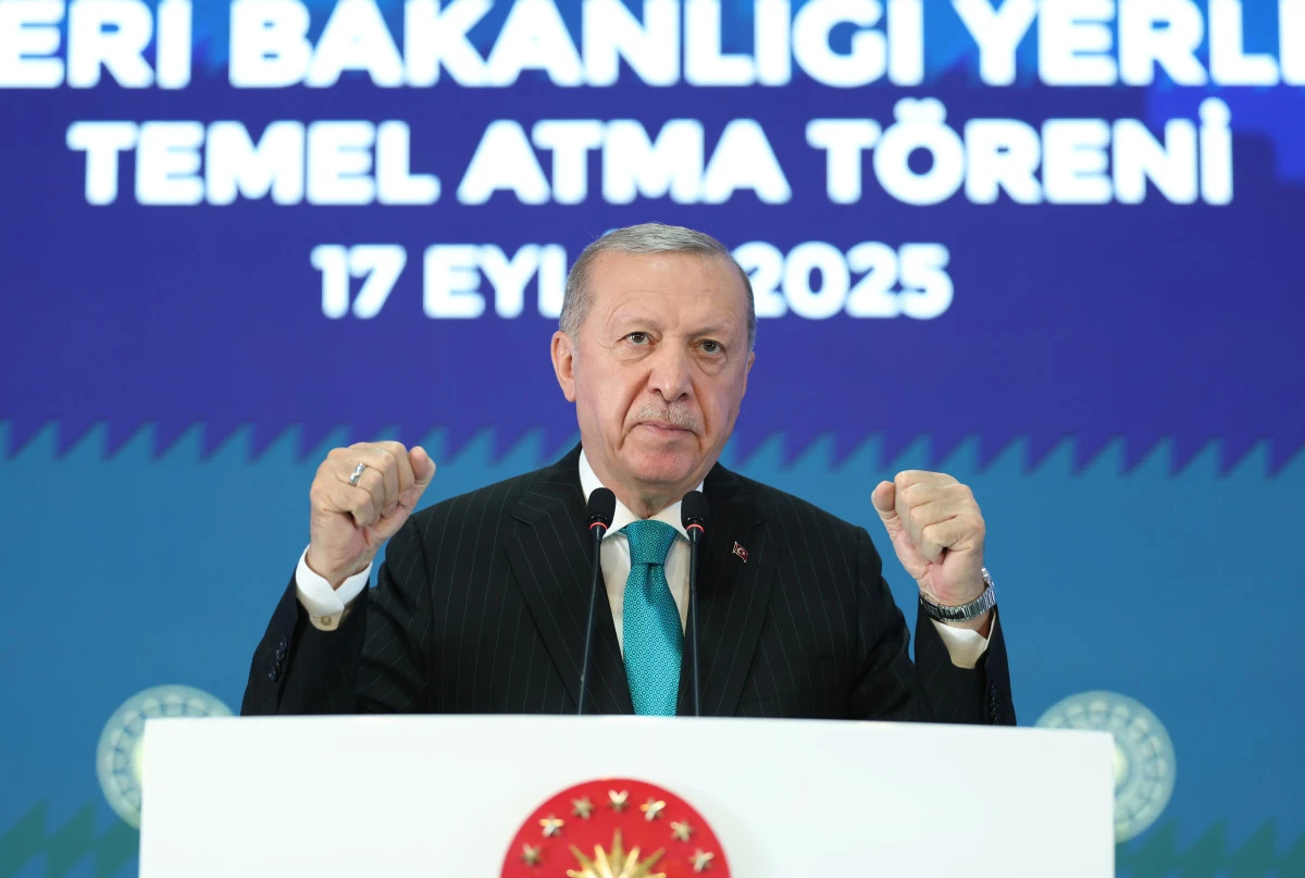 Cumhurbaşkanı Erdoğan: Kudüs-ü Şerif'i namahrem ellerin kirletmesine izin vermeyiz