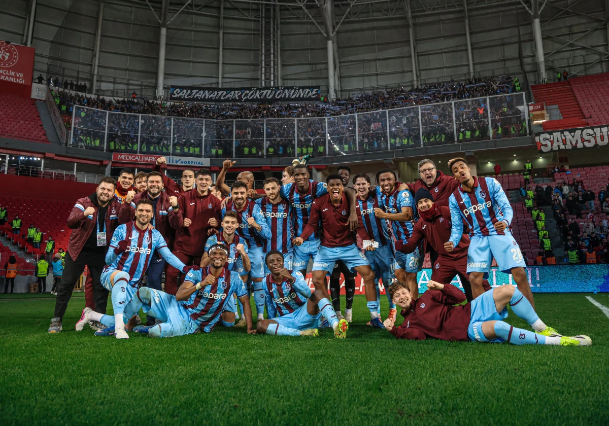 Deplasmanda Oyunun H&uuml;k&uuml;mdarı: Yazarlardan Trabzonspor'a Tam Not