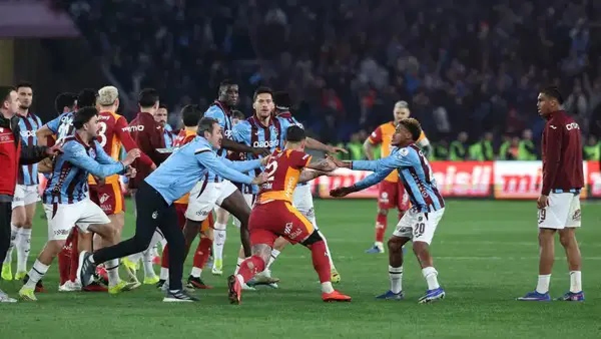 Derbi Raporları Sızdı! Trabzonspor ve Galatasaray'a PFDK Şoku