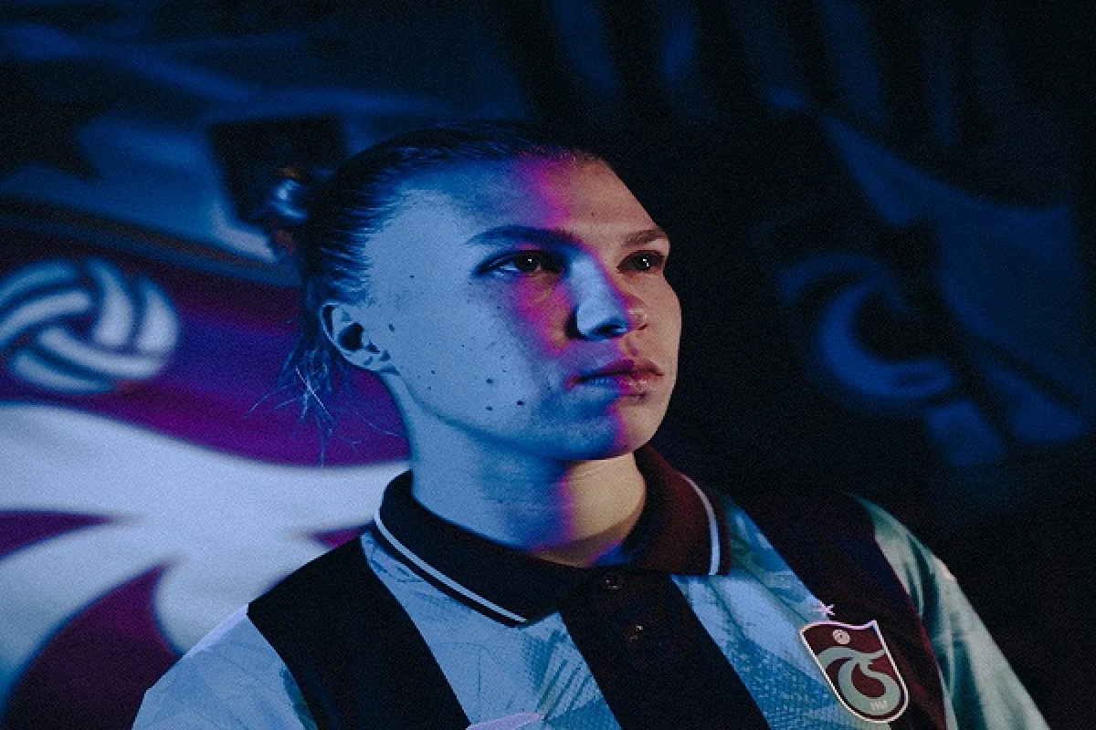 Dişi Fırtına&rsquo;ya Rus Golc&uuml;: Elena Shesterneva Trabzonspor&rsquo;da!