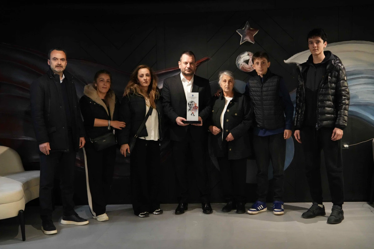 Efsane Cemil Usta&rsquo;nın Ailesi Trabzonspor'un Konuğu Oldu