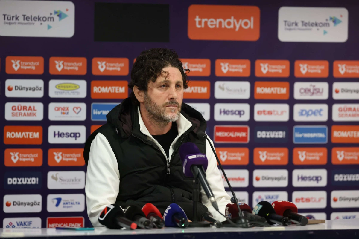 Fatih Tekke&rsquo;den Puan Kaybı &Ouml;zeleştirisi: Daha Kaliteli İşler &Ccedil;ıkarmalıyız