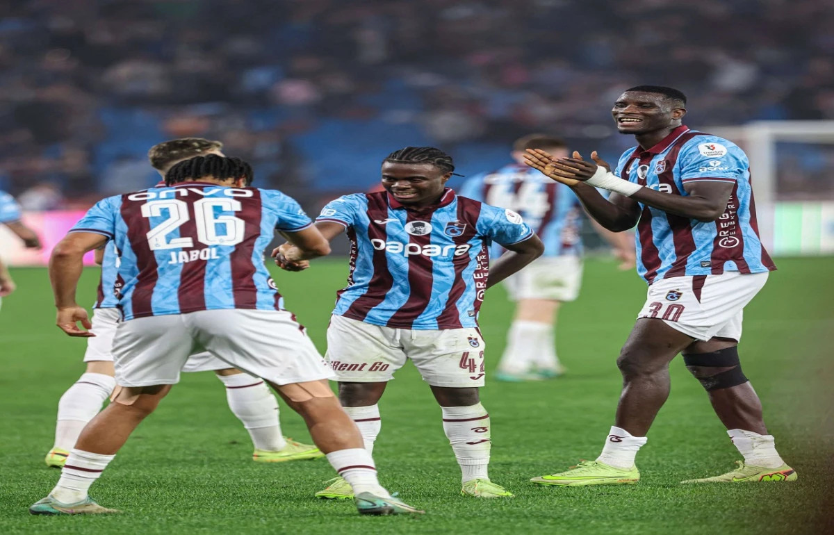 Fırtına Zirveye Yürüyor: 131 Hafta Sonra 4'te 4! Gözler Galatasaray Derbisinde