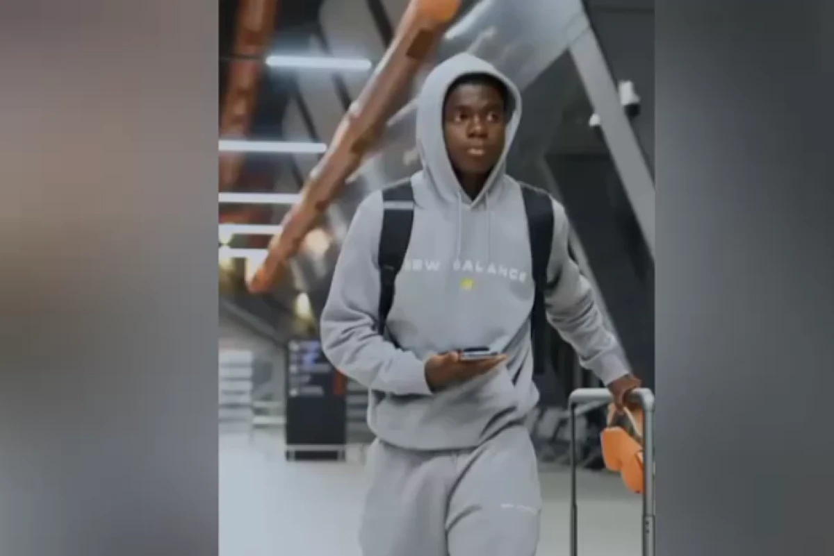 Fırtına&rsquo;da Oulai M&uuml;jdesi: 'Adam Az &Ouml;nce Geldi!' Trabzon&rsquo;a İniş Yaptı