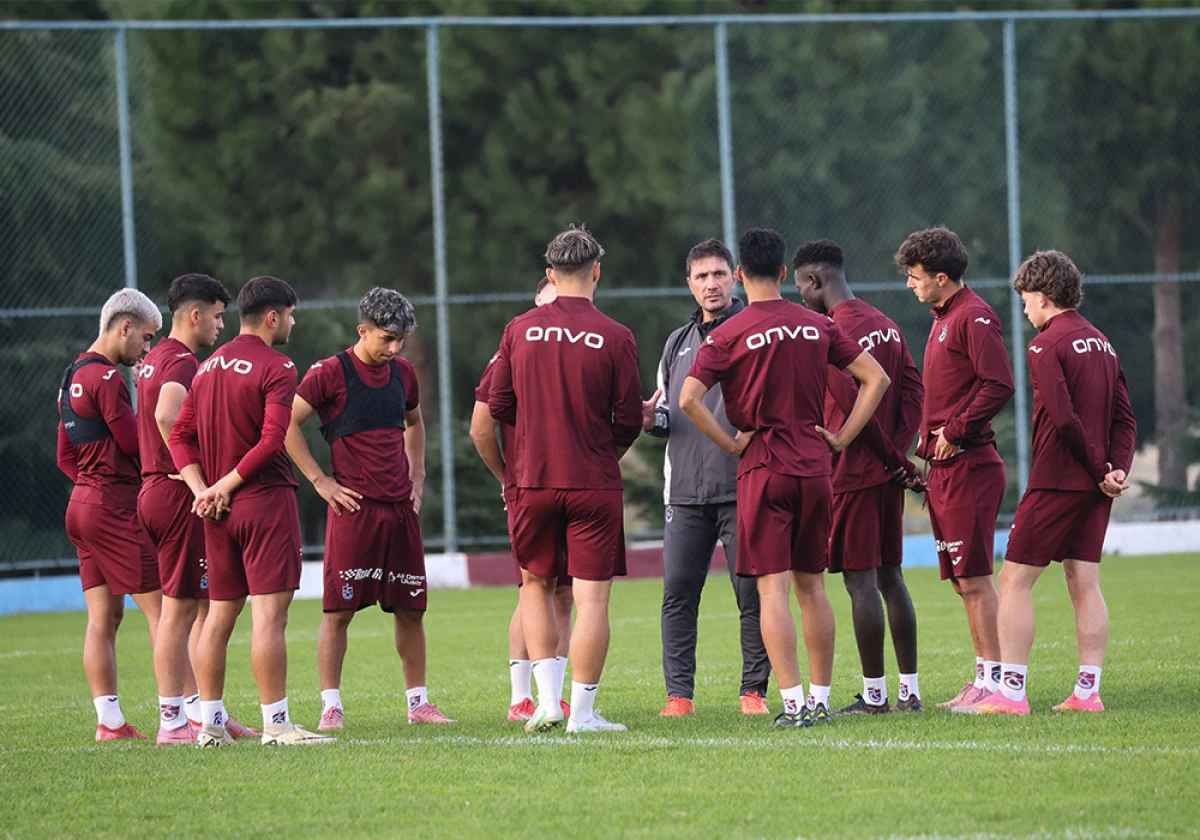 GENÇ FIRTINA'DA HELSİNKİ PROVASI: U19 Takımı Taktik Antrenmanla Hazırlandı