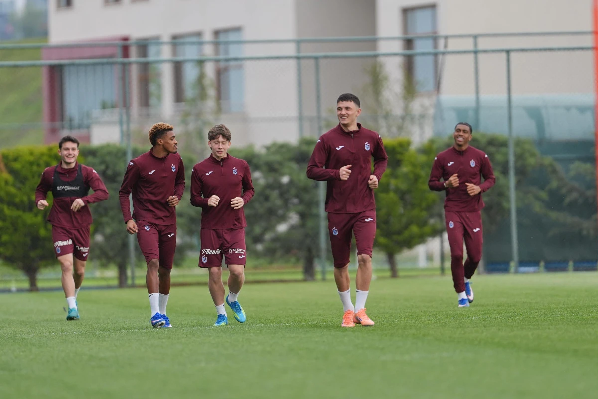 Hedef Kupa: Trabzonspor&rsquo;da Gen&ccedil;lerbirliği Mesaisi Başladı