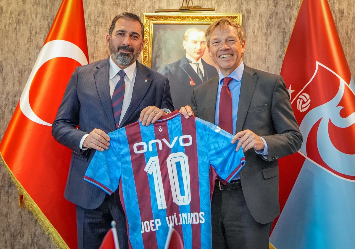 Hollanda B&uuml;y&uuml;kel&ccedil;isi'nden Trabzonspor'a Ziyaret: Bize Her Yer Trabzon