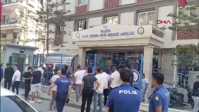 İzmir'de polis merkezine silahlı saldırı: 2 şehit, 2 yaralı