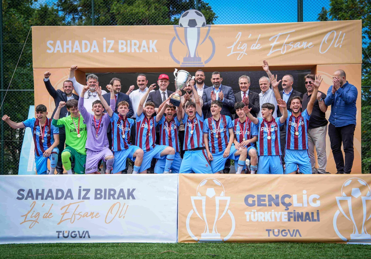 KT&Uuml;'de Gen&ccedil;Lig Heyecanı: Trabzonspor Asbaşkanı Zeyyat Kafkas Final M&uuml;sabakasına Katıldı!