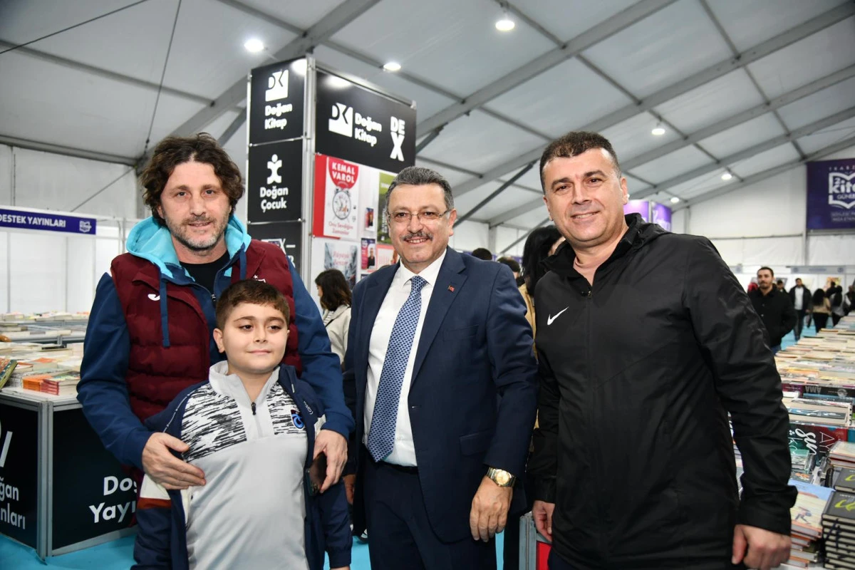 KÜLTÜR VE SPOR BULUŞTU: Bakan Uraloğlu, Başkan Genç ve Fatih Tekke Kitap Günleri'ni Gezdi