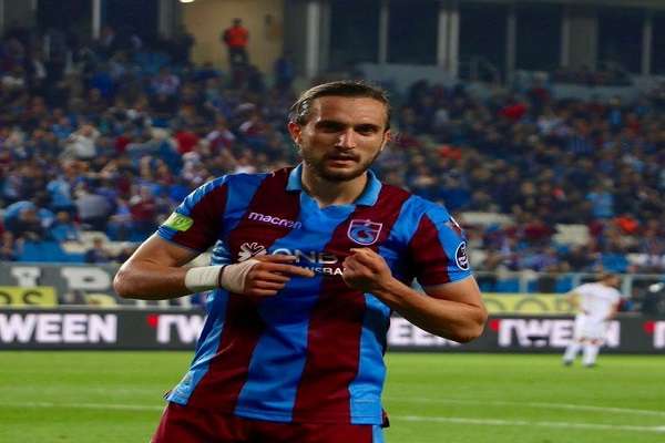 Lille'in Sportif Direktörü Lucas Campos Yusuf Yazıcı transferi için İstanbul'a geldi