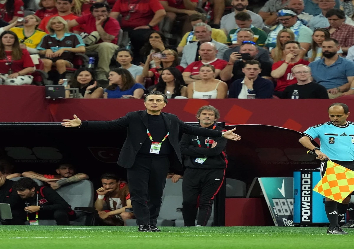 Montella Avustralya Ma&ccedil;ını Değerlendirdi: Gol&uuml; Bulsak Farklı Olurdu