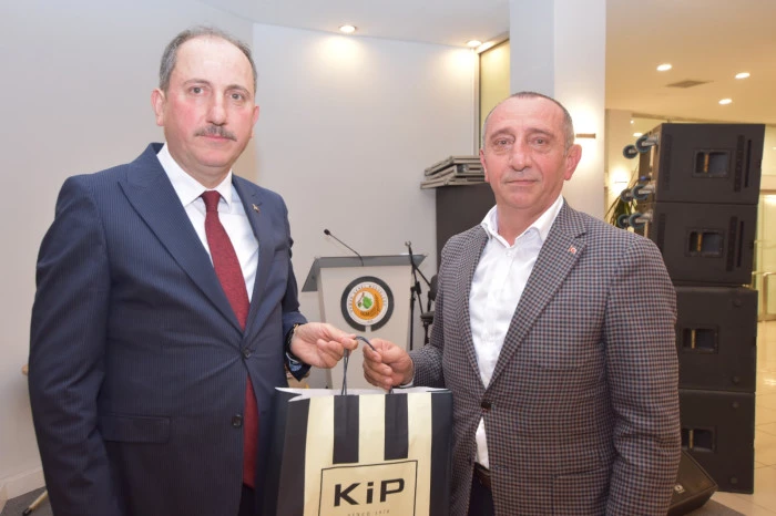 Ormancılık Camiası Vefa Yemeğinde Buluştu: Emin Yılmaz&rsquo;a Şener Bayraktar&rsquo;dan Teşekk&uuml;r