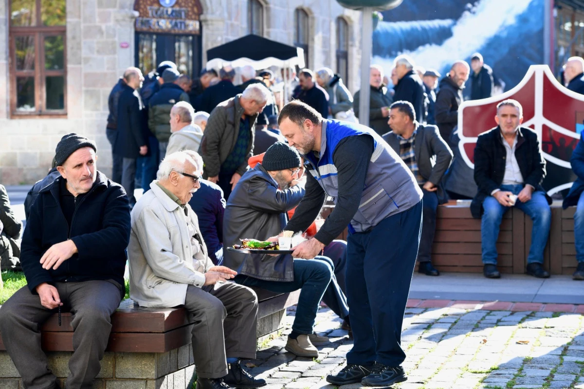 Ortahisar&rsquo;da Sosyal Belediyecilik R&uuml;zgarı: Vatandaşın Y&uuml;z&uuml; G&Uuml;L&Uuml;YOR!