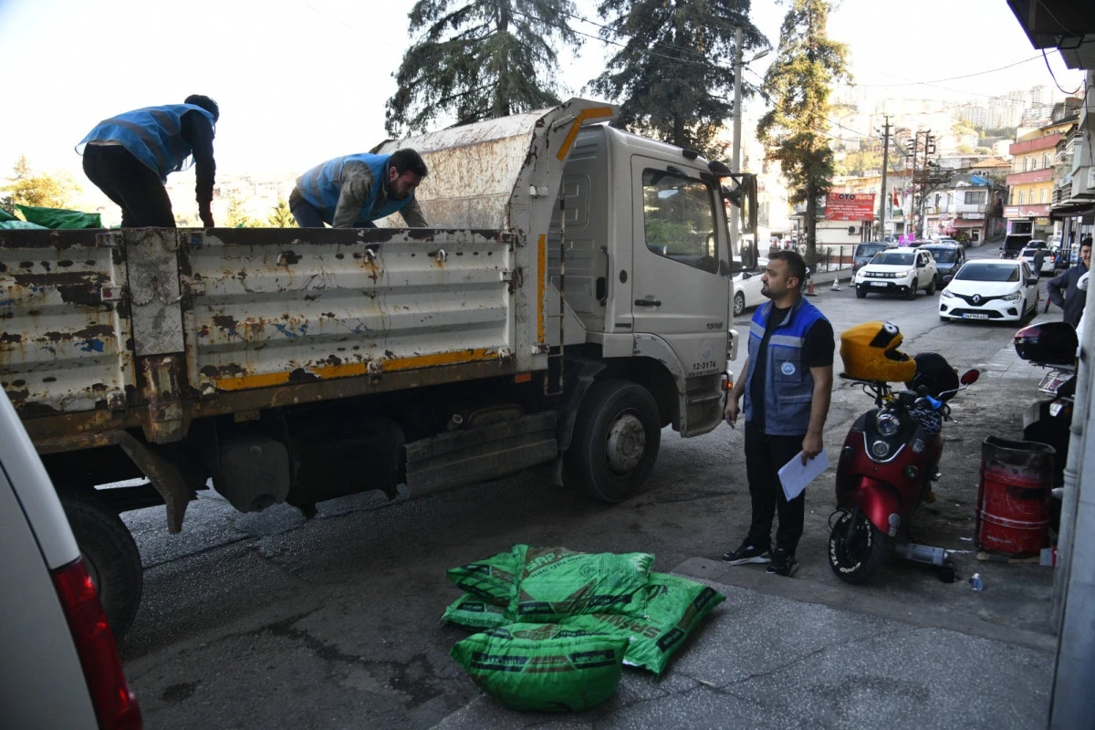 ORTAHİSAR’DAN SICAK EL: İhtiyaç Sahiplerine Kömür ve Soba Desteği Başladı