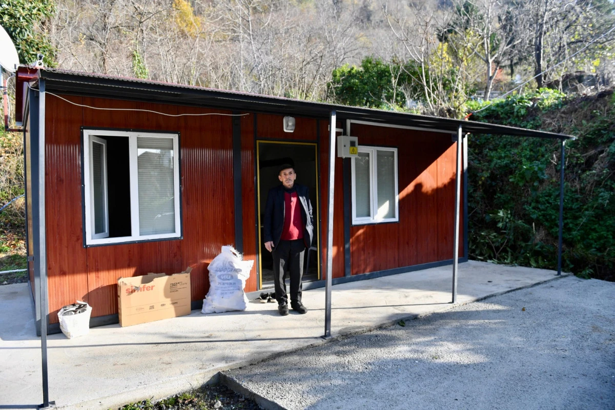 ORTAHİSAR&rsquo;DAN VEFA ELİ: Abd&uuml;lkadir Amca Yeni Yuvasına Kavuştu!