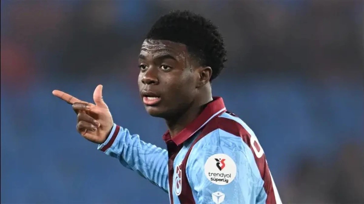 Oulai G&ouml;zyaşlarına Boğuldu: Galatasaray ma&ccedil;ında Cezalı Duruma D&uuml;şt&uuml;!